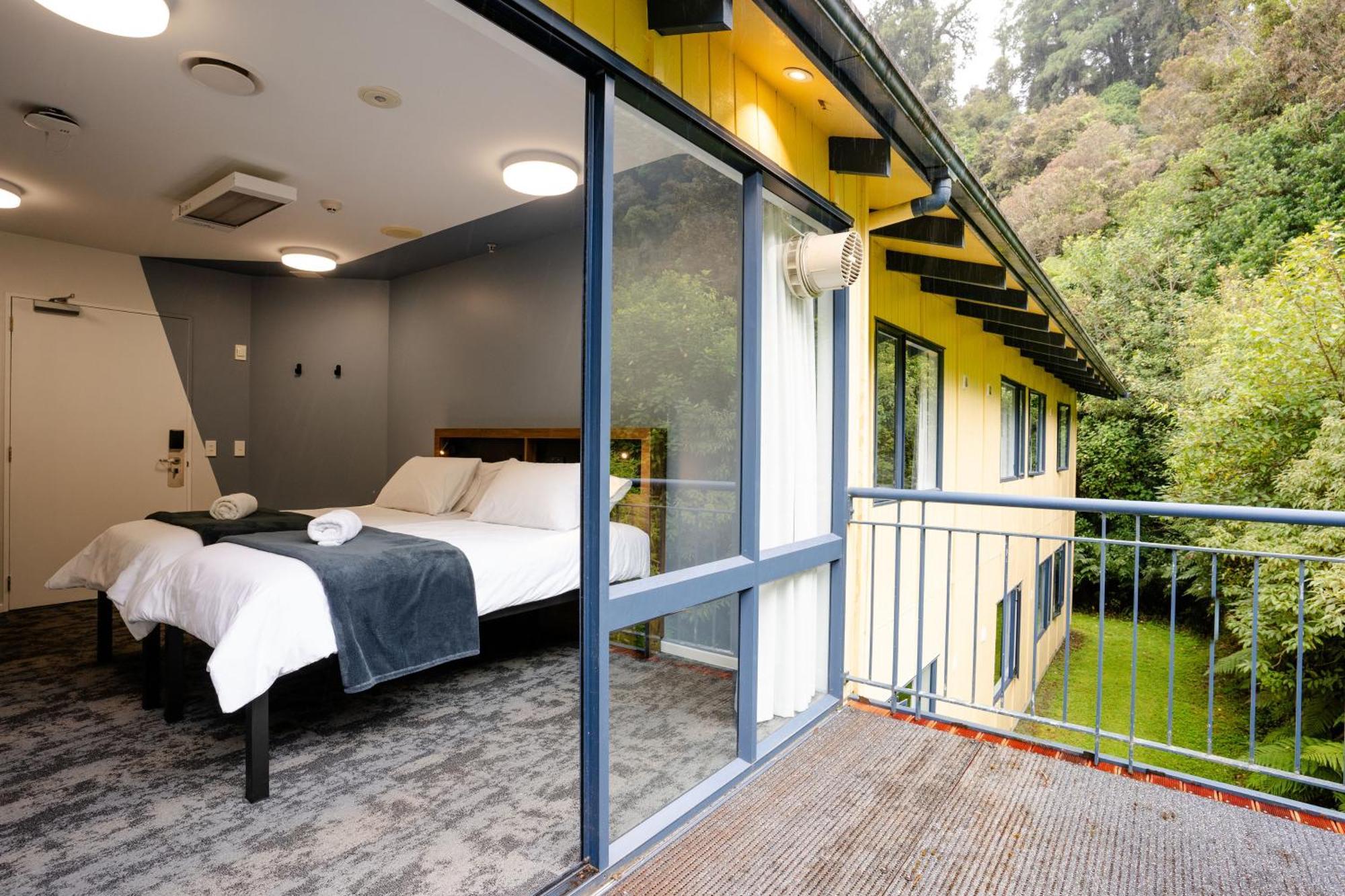 Haka House Franz Josef Hostel Εξωτερικό φωτογραφία