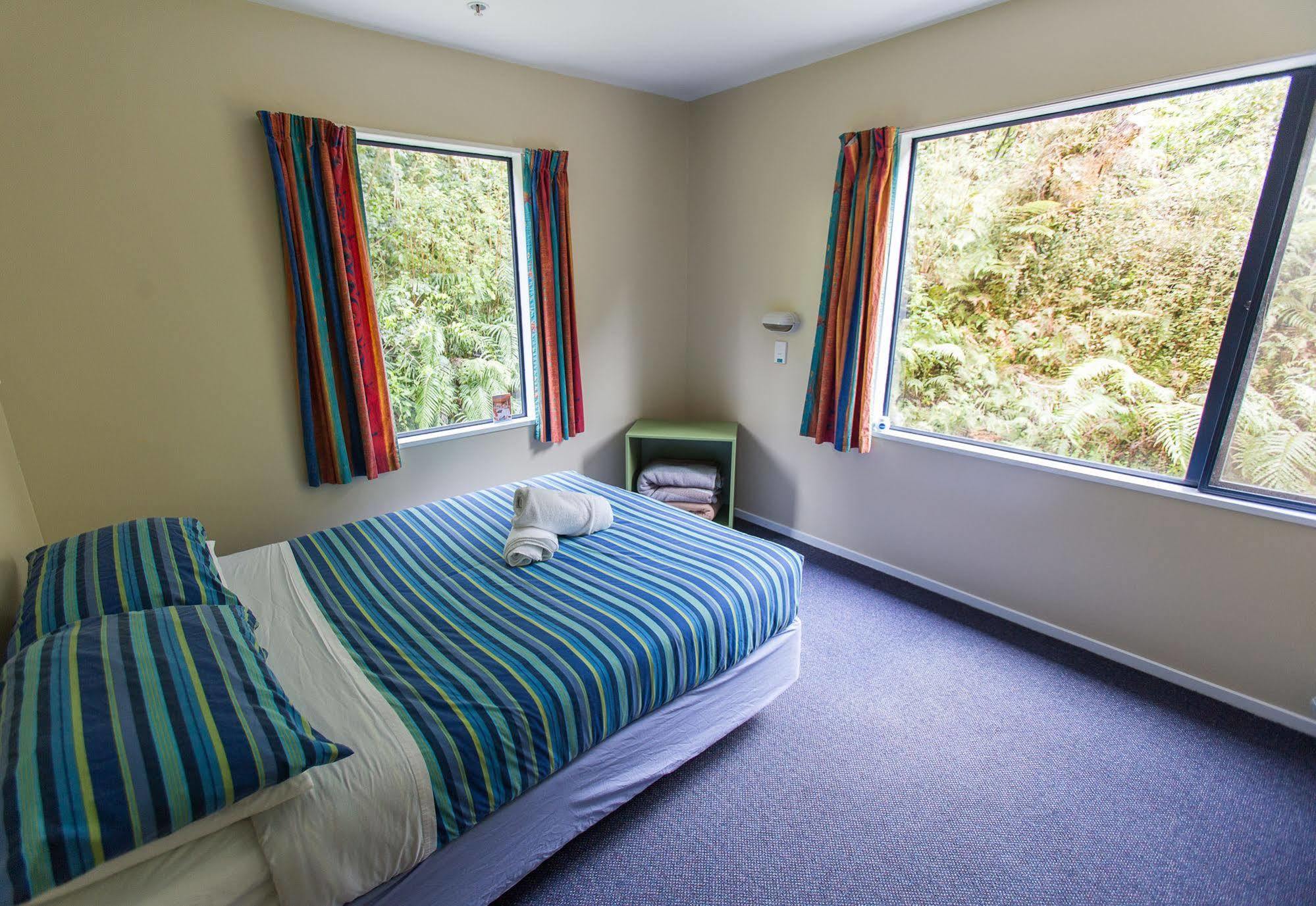 Haka House Franz Josef Hostel Εξωτερικό φωτογραφία