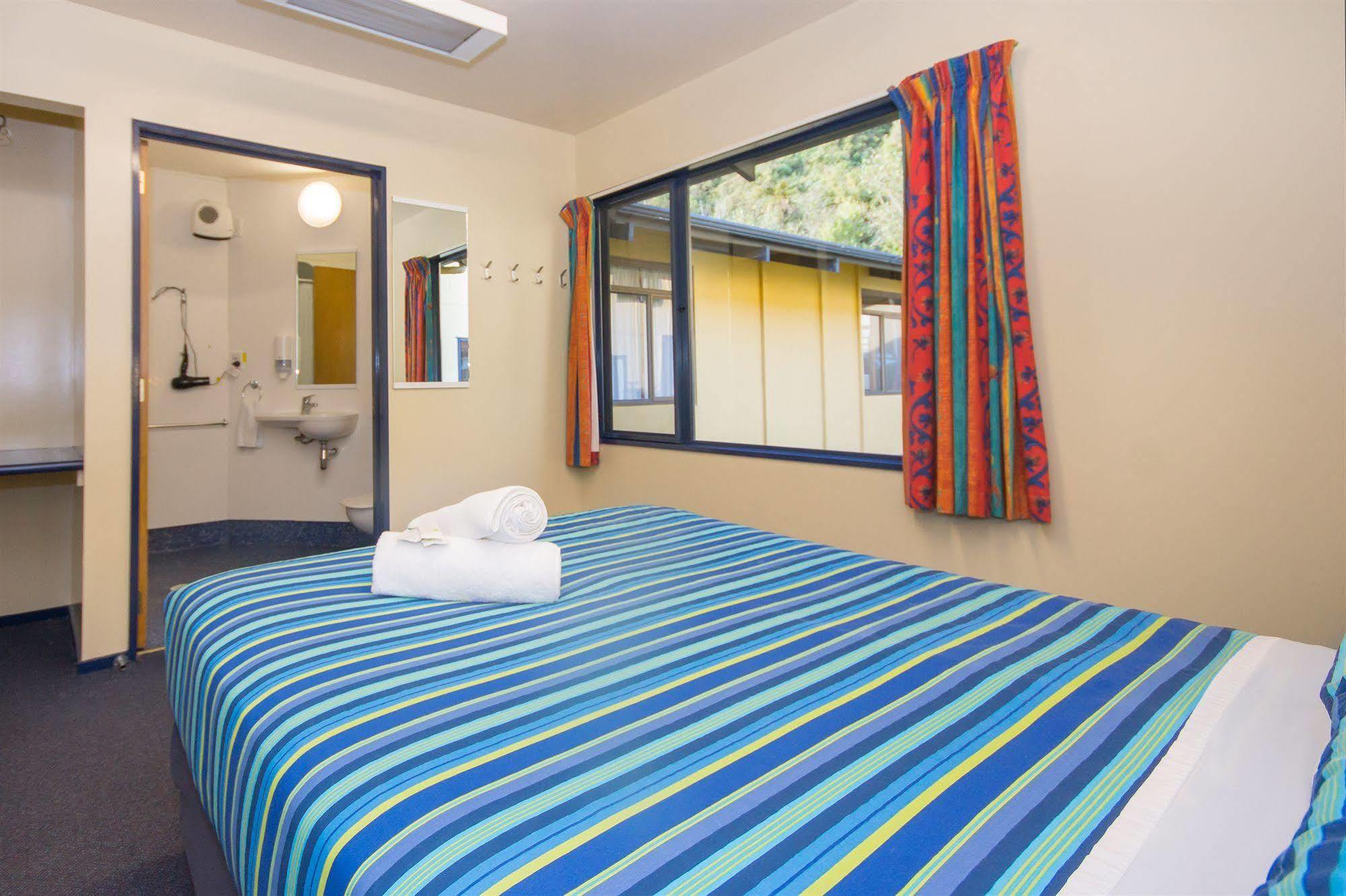 Haka House Franz Josef Hostel Εξωτερικό φωτογραφία